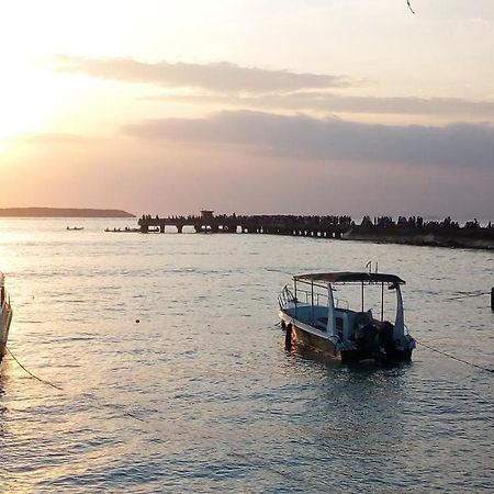 Ray Homestay Batununggul ภายนอก รูปภาพ